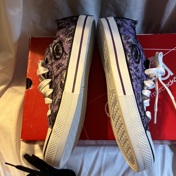 NWT red by Marc echo tennis shoes. Size 9. - Picture 7 of 11